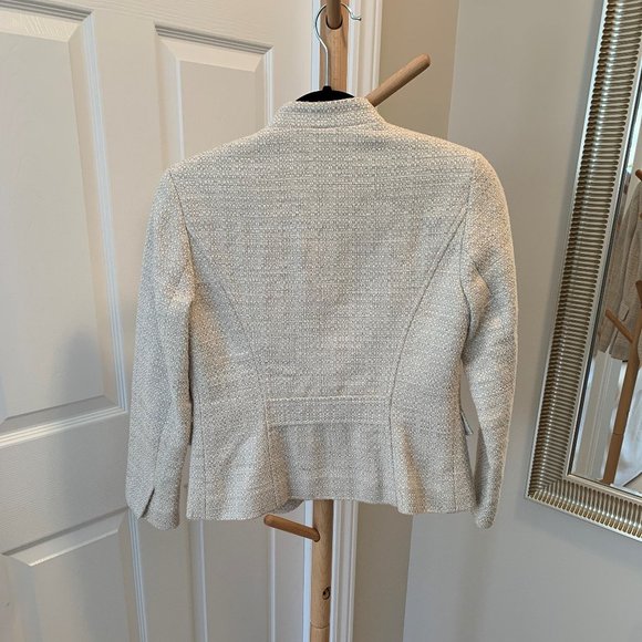 Blazer - Picture 4 of 7